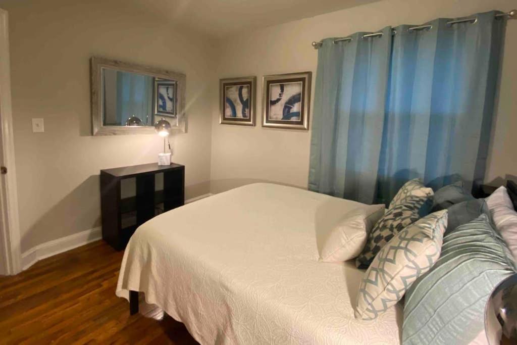 Darling Cottage In University Park Raleigh Extérieur photo