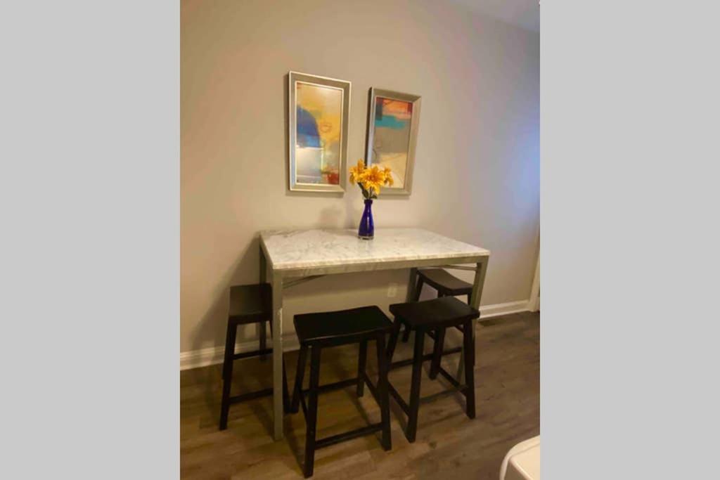 Darling Cottage In University Park Raleigh Extérieur photo